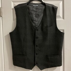 Men’s Wool-blend Charcoal Gray Herringbone Vest, XL